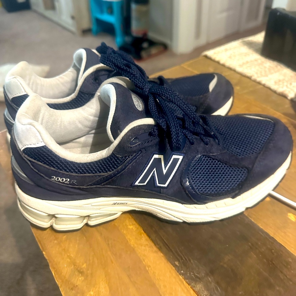 New Balance 2002r